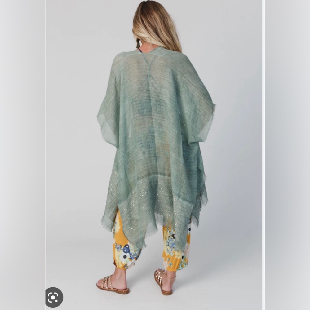 NEW! Three Bird Nest Shimmer Kimono - Picture 3 of 4